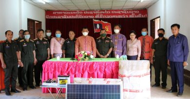ປະທານສະພາປະຊາຊົນແຂວງໄຊຍະບູລີ ມອບອຸປະກອນຮັບໃຊ້ໄຟຟ້າ ປະທານສະພາປະຊາຊົນແຂວງໄຊຍະບູລີ ມອບອຸປະກອນຮັບໃຊ້ໄຟຟ້າ